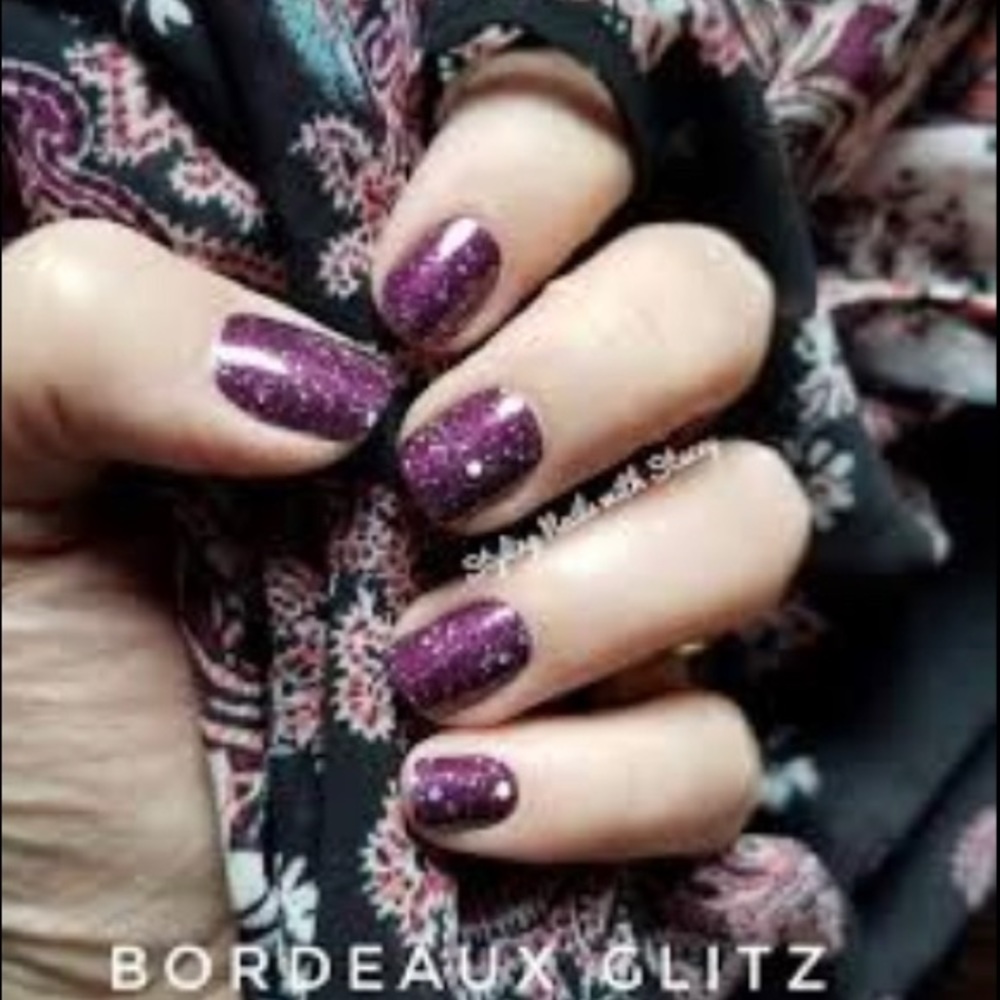 Color Street Bordeaux Glitz